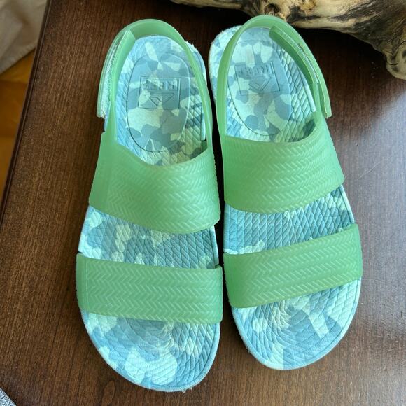 Reef Water Vista Women's Size 8 Beach Sandals Marbled Blue - Picture 4 of 10